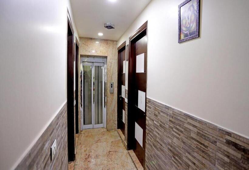 هتل Tashkent Palace   Near New Delhi Railway Station