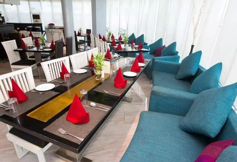 ホテル The Theme  Jaipur