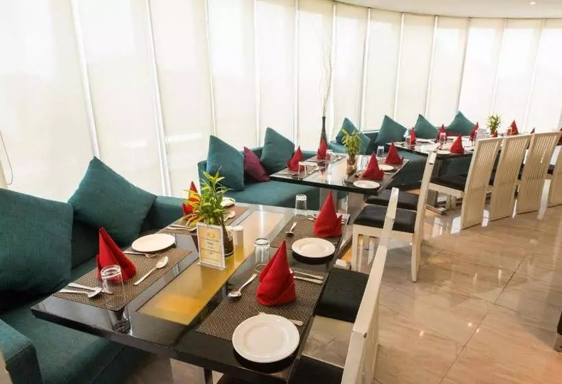 ホテル The Theme  Jaipur