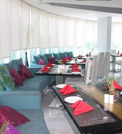 ホテル The Theme  Jaipur