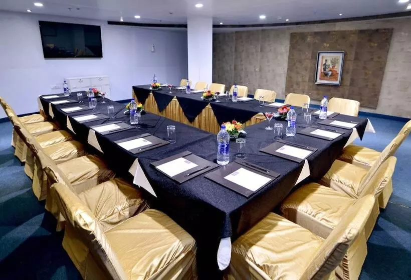 ホテル The Theme  Jaipur