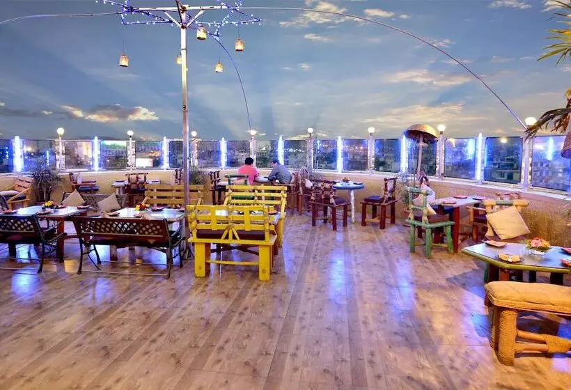 ホテル The Theme  Jaipur