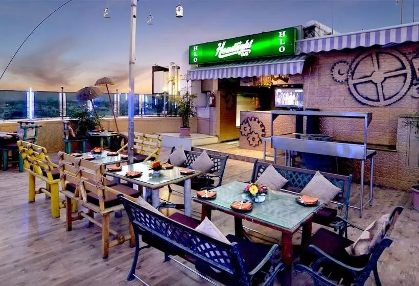 ホテル The Theme  Jaipur