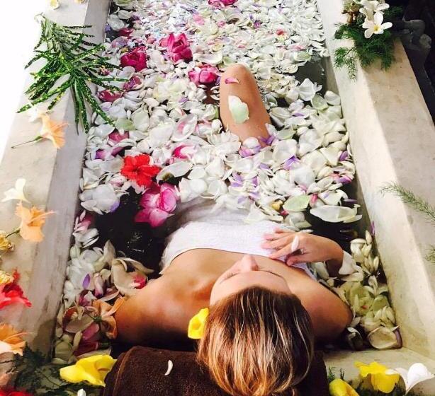 ホテル Villa Velmarie Yoga And Ayurveda House All Inclusive