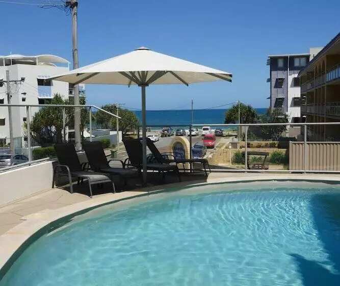 Merrima Court Holidays