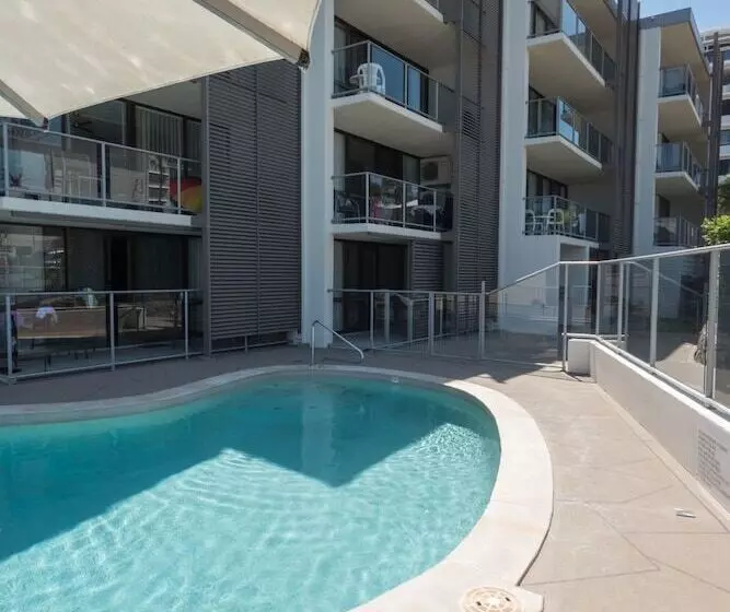 Merrima Court Holidays