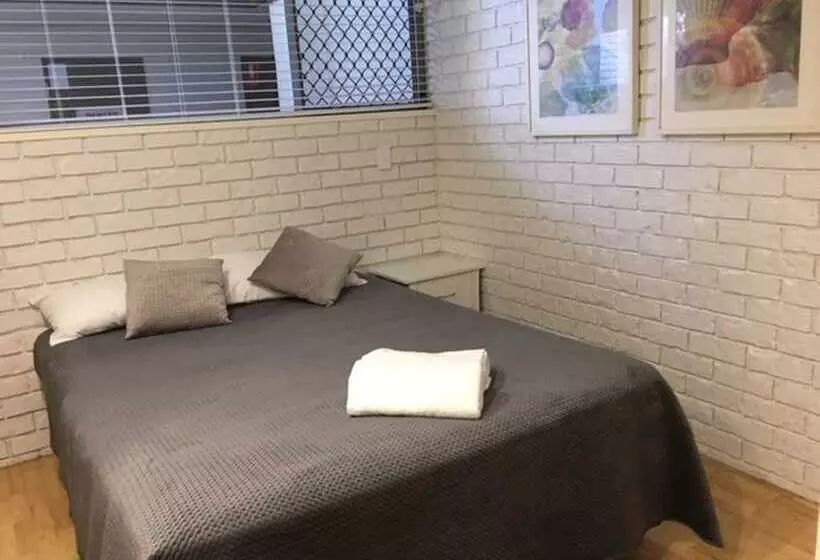Merrima Court Holidays