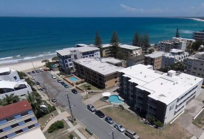 Merrima Court Holidays