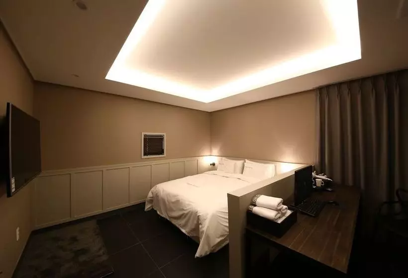 فندق على الطريق Bobos