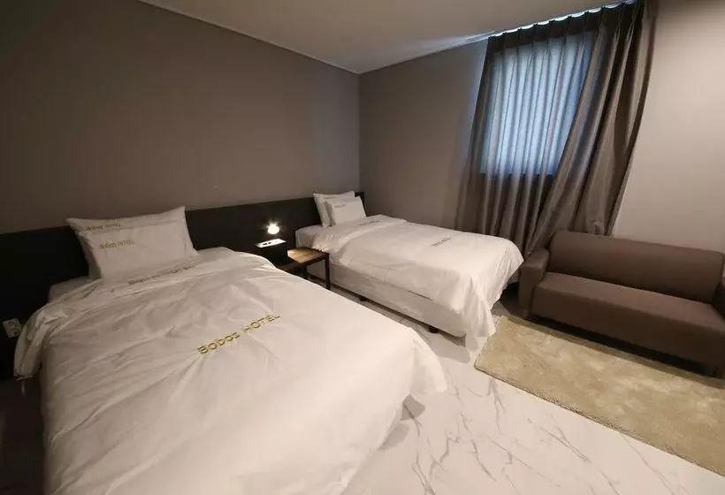 فندق على الطريق Bobos