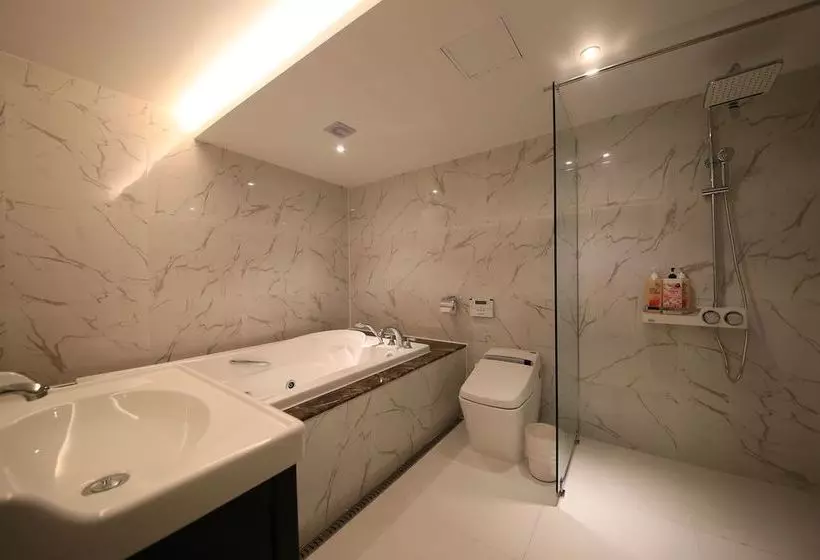 فندق على الطريق Bobos