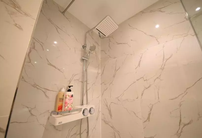 فندق على الطريق Bobos