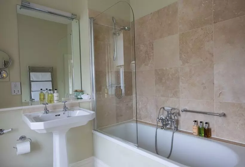 Overtown Manor Bed And Breakfast