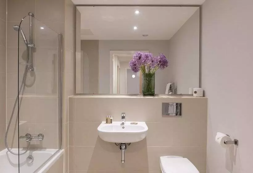 Cove Minshull Street