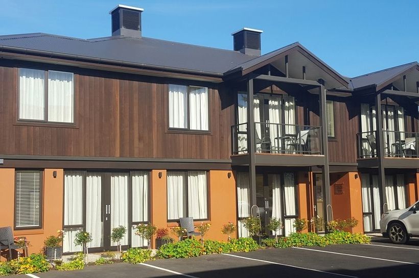 Shetland Court Apartments