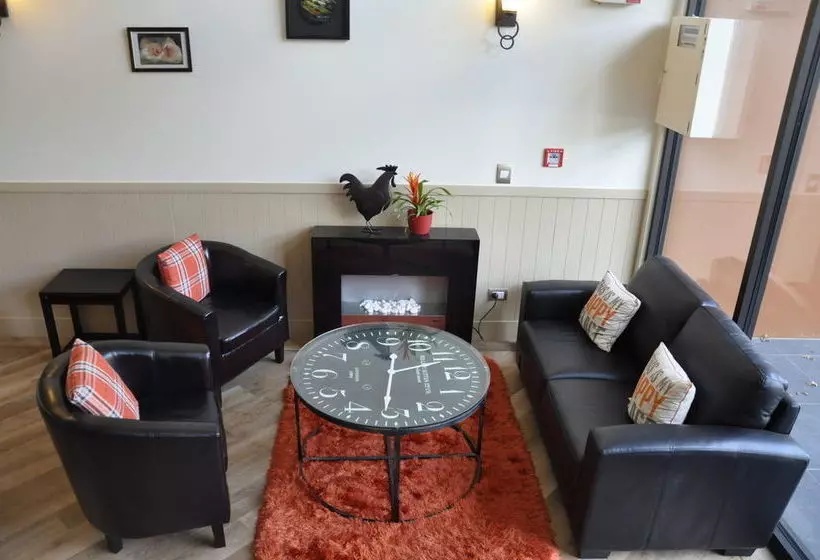 Shetland Court Apartments
