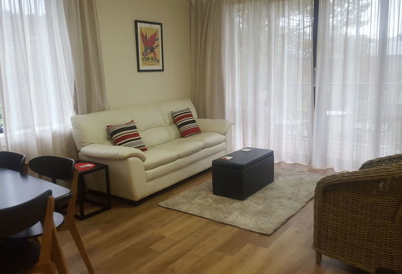 Shetland Court Apartments