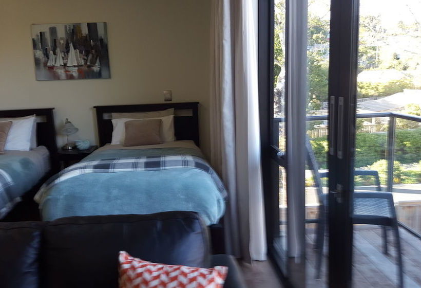 Shetland Court Apartments