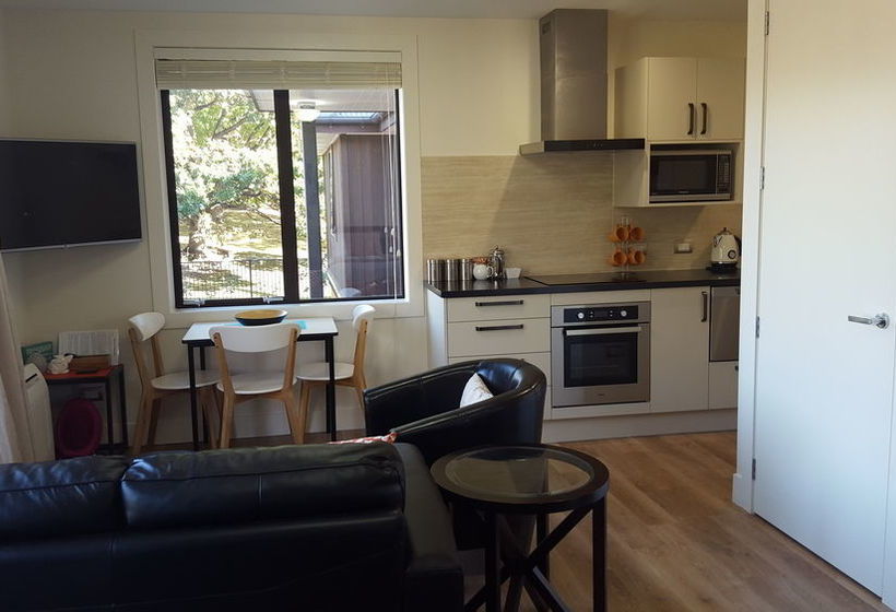 Shetland Court Apartments