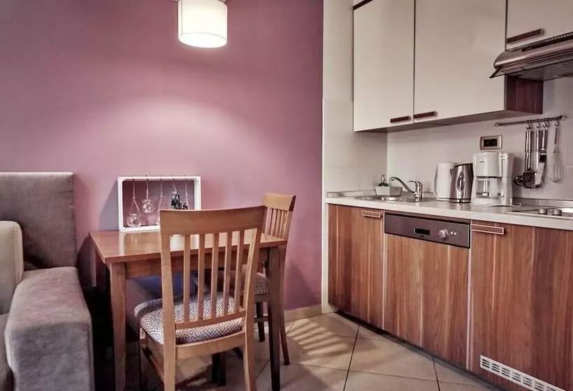 Vila Piranesi Apartments   Parking Included