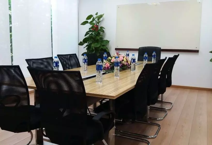 Xcellent International Serviced Apartment