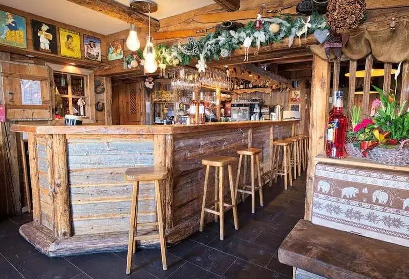 ホテル Chalet Hôtel Du Mont Charvin