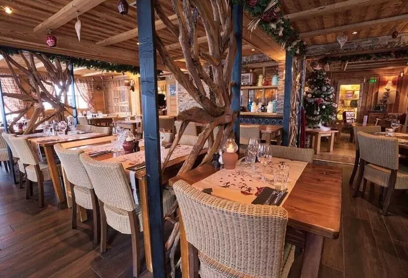 ホテル Chalet Hôtel Du Mont Charvin