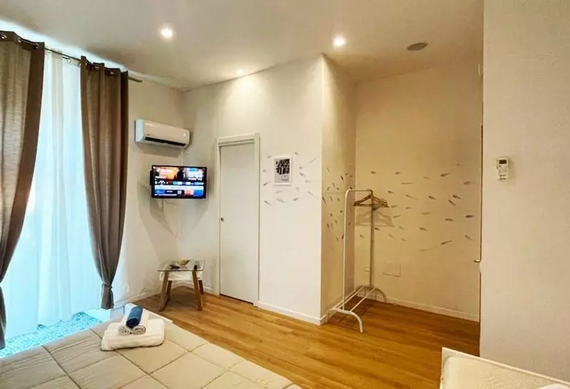 پانسیون Samo Rooms
