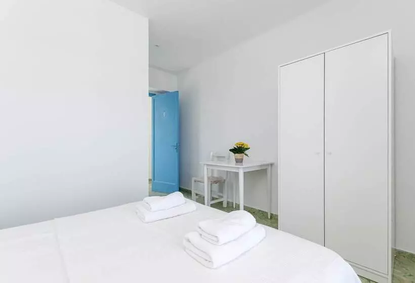 ホテル La Marina Cala Figuera