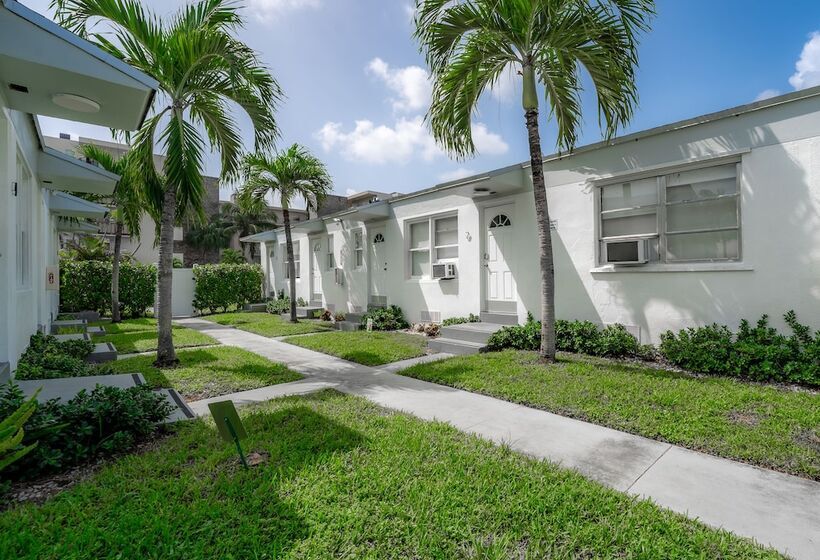 Praia Hotel Hollywood