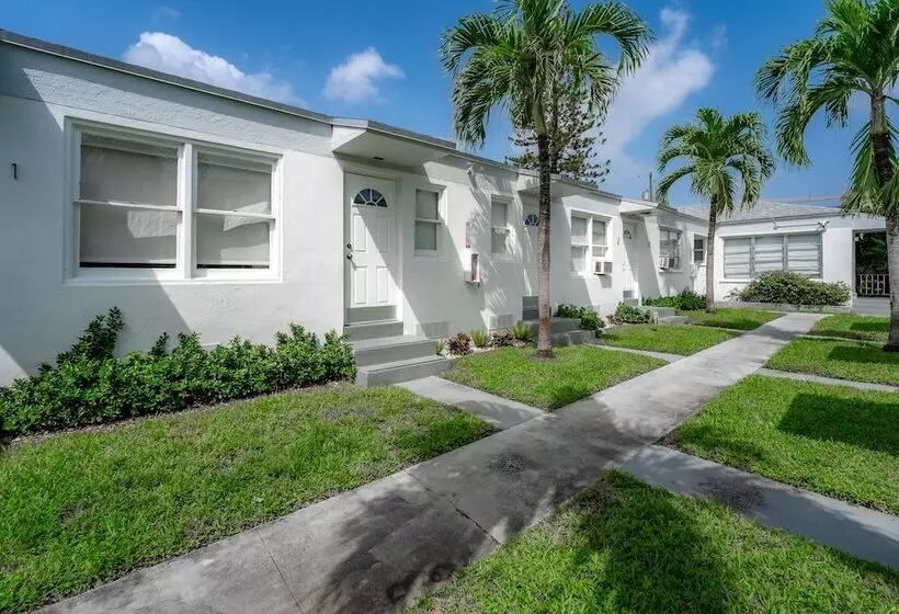 Praia Hotel Hollywood