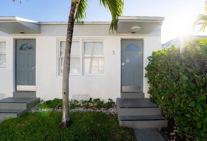 Praia Hotel Hollywood