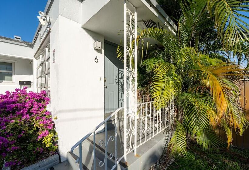 Praia Hotel Hollywood