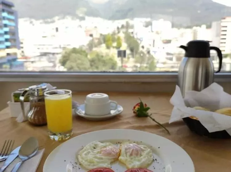 Val Hotel Santamaria Quito