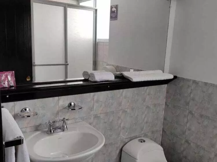 Val Hotel Santamaria Quito