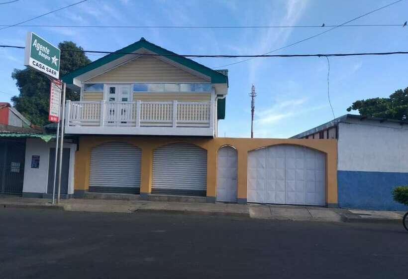 تختخواب و صبحانه Casa Saer