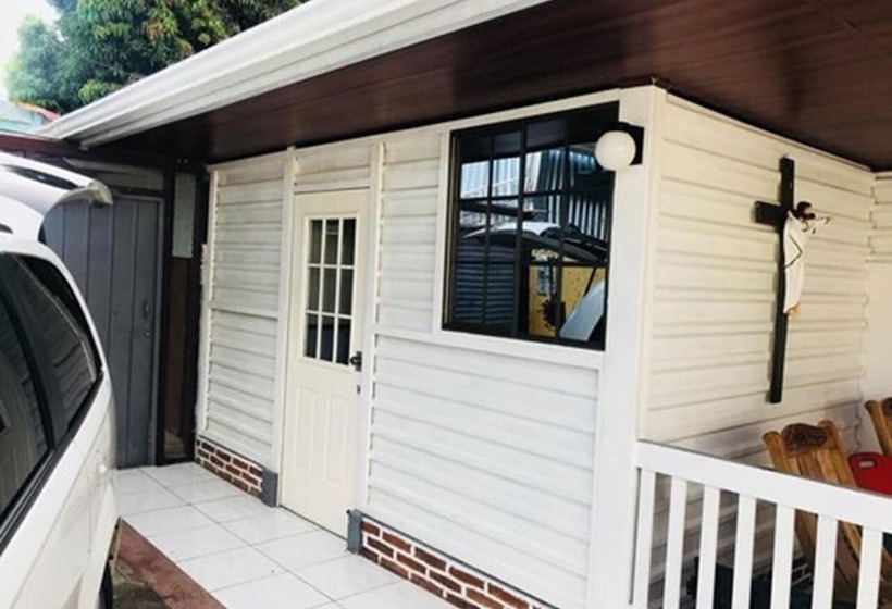 تختخواب و صبحانه Casa Saer