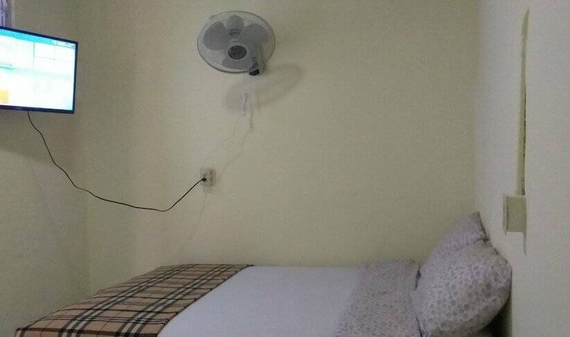 تختخواب و صبحانه Casa Saer