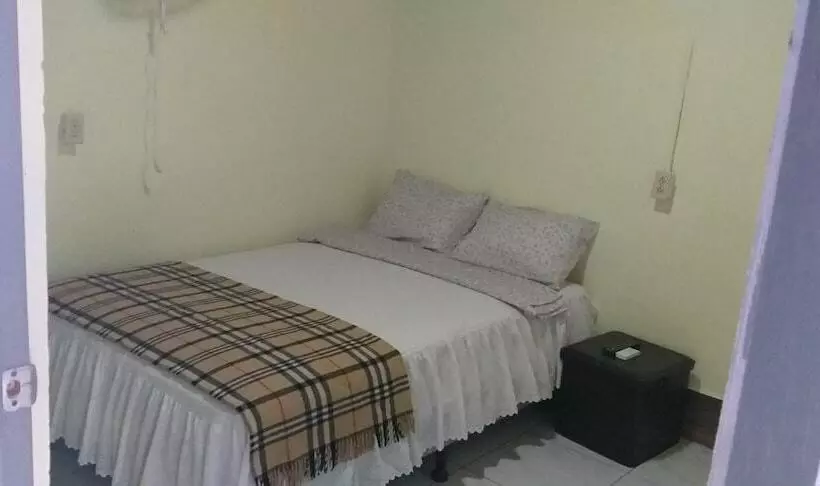 تختخواب و صبحانه Casa Saer