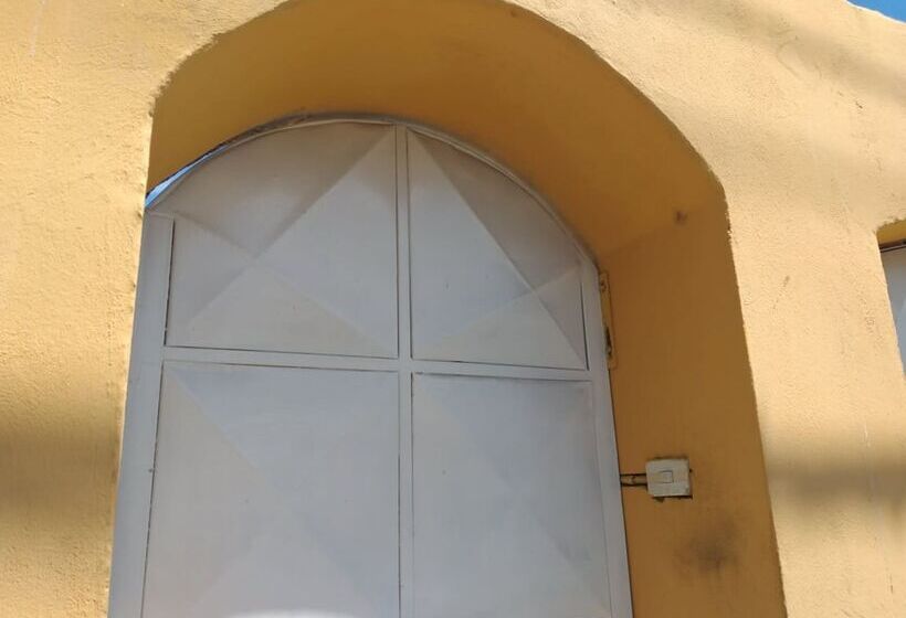 تختخواب و صبحانه Casa Saer