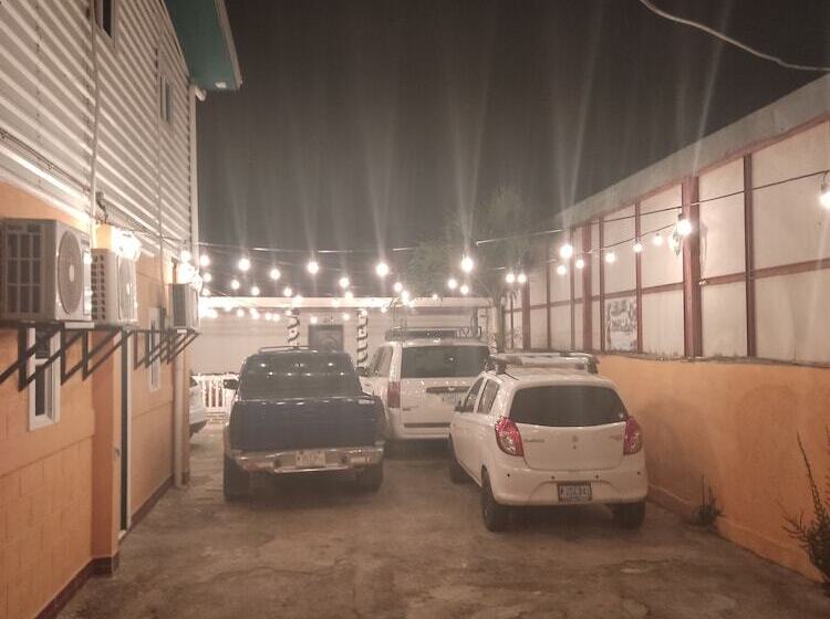 تختخواب و صبحانه Casa Saer