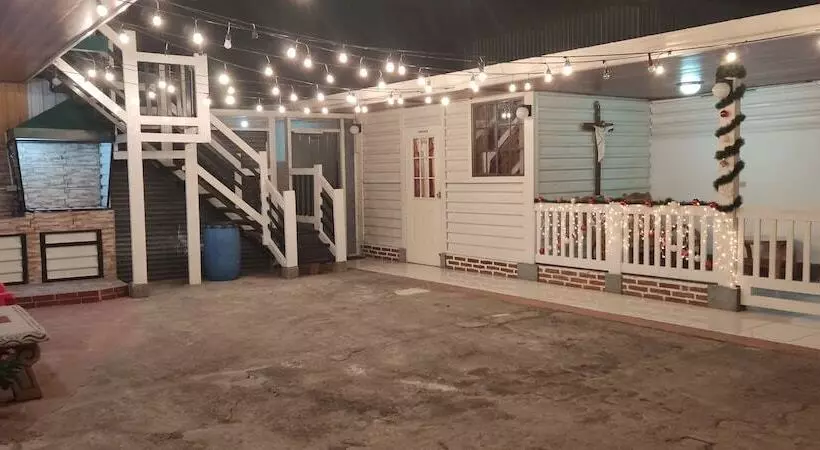 تختخواب و صبحانه Casa Saer
