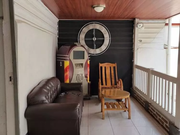 تختخواب و صبحانه Casa Saer