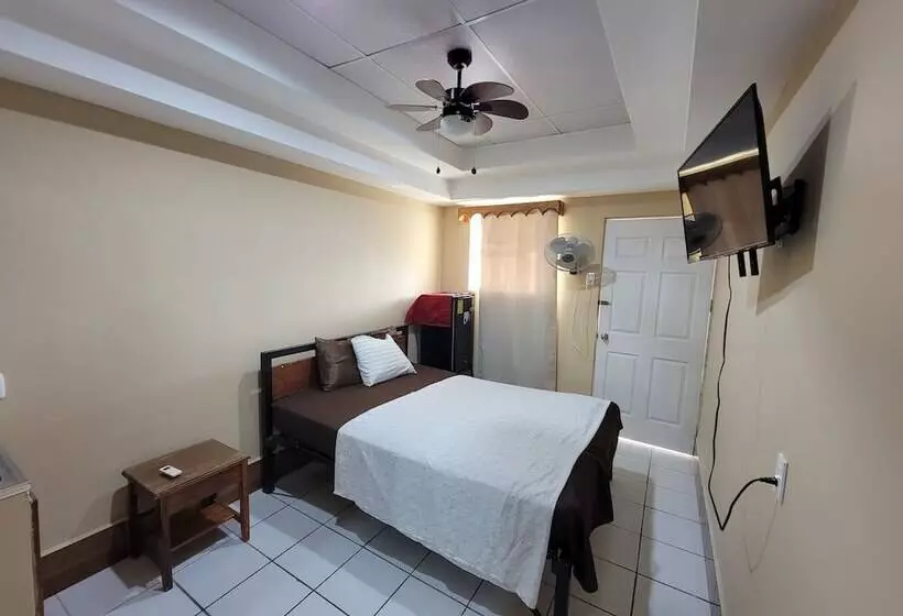 تختخواب و صبحانه Casa Saer