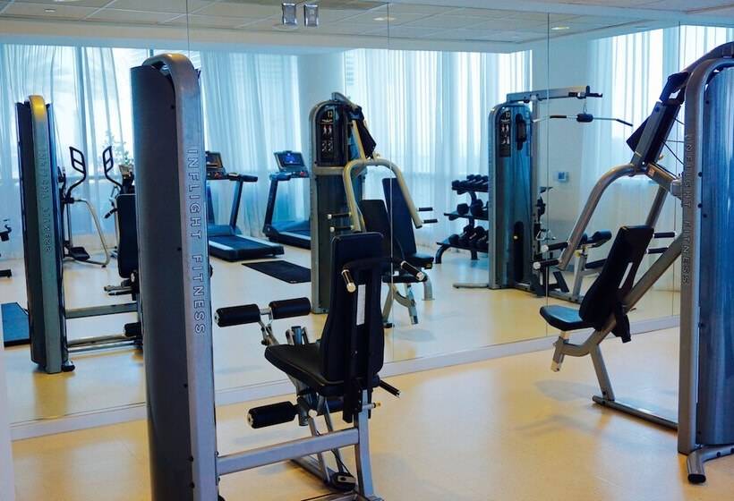 Heaven On Hollywood Furnished Apts   Vine