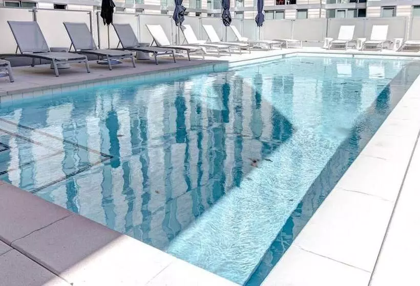 Heaven On Hollywood Furnished Apts   Vine
