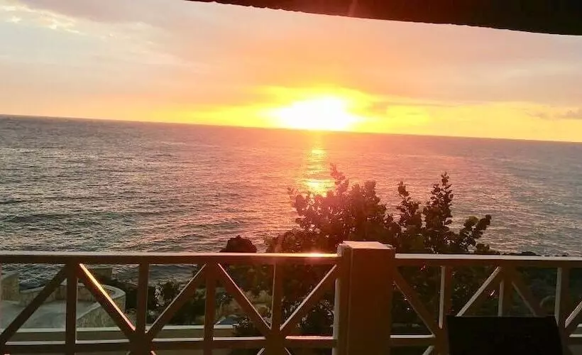 هتل Coral Seas Cliff