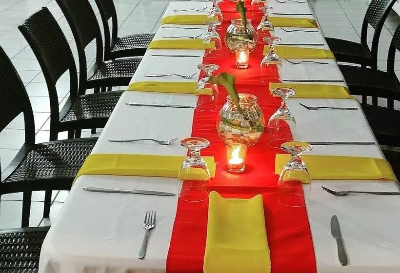 هتل Coral Seas Cliff