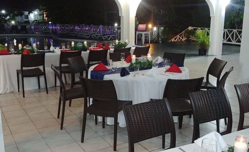 هتل Coral Seas Cliff