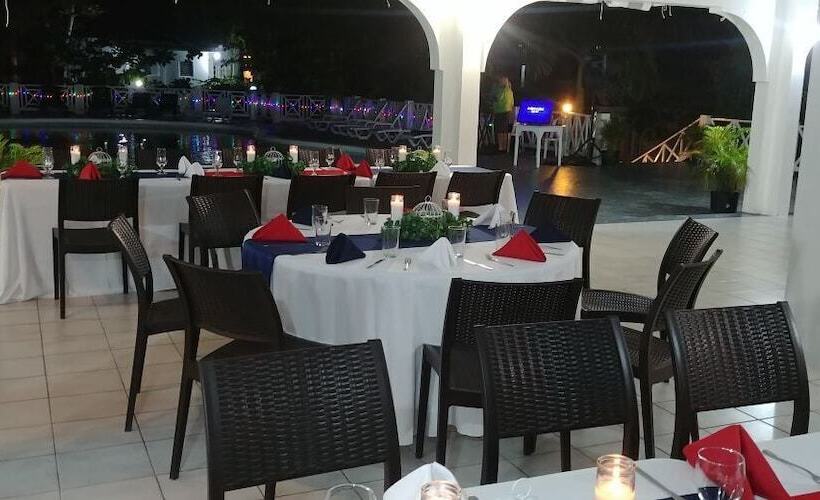 هتل Coral Seas Cliff